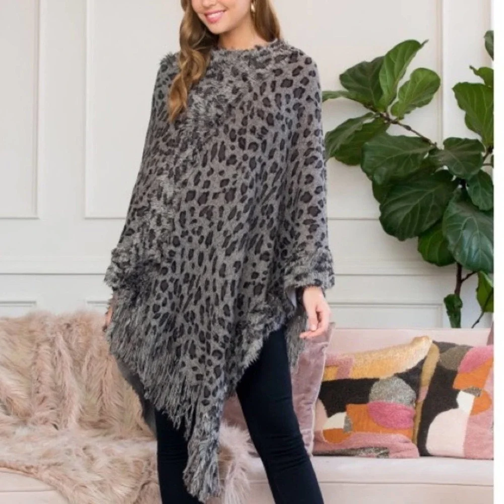 Leopard Gray soft fringe Poncho - Picture 2 of 4